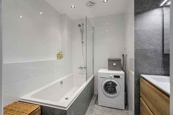 Medium property photo - Erik de Roodestraat 3-3, 1056 AJ Amsterdam
